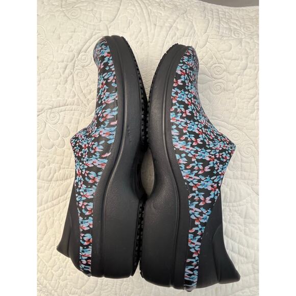 Crocs Women’s Size 9 Floral-Print Triple-Comfort Rubber Clogs – Lightweight EVA - Picture 6 of 10